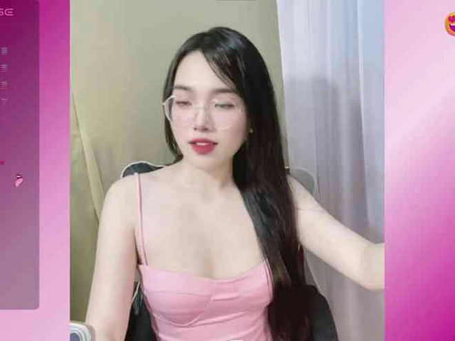 Lilybabe20 live webcam preview