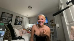 livluxe1 past broadcast snapshot