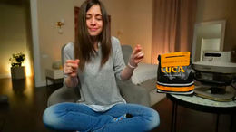 newchloe18 past broadcast snapshot