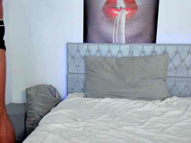 MeganeAndDaniel live webcam preview