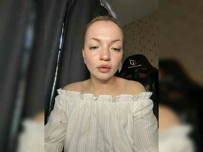 Alicenakillll live webcam preview