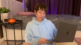 daniellia_ past broadcast snapshot
