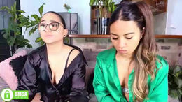 jules_n_gia past broadcast snapshot