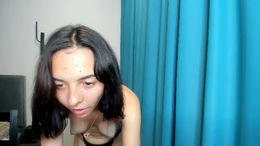 _c_h_l_o_e_ past broadcast snapshot