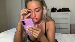 mimi_monroe1 past broadcast snapshot