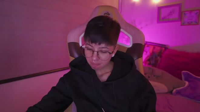 tomboy_tommy live webcam preview