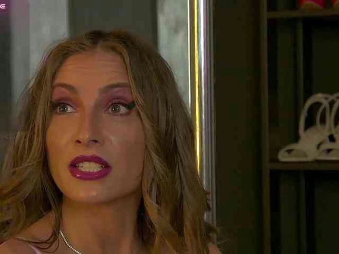 AnneGoddesss live webcam preview