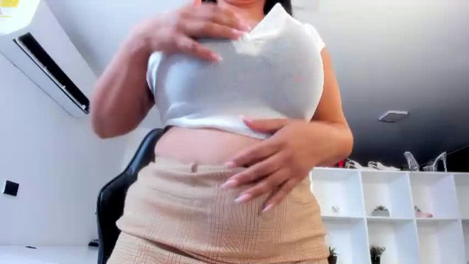 natural_bigboobs live webcam preview