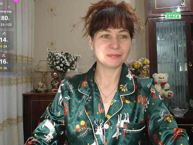 caroliiine live webcam preview