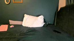 ella_la past broadcast snapshot