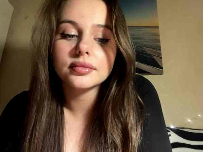 GabiTvins live webcam preview