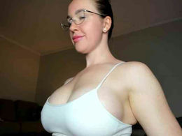 tinayummy14 past broadcast snapshot