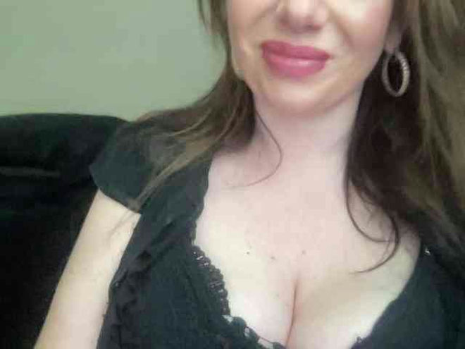 Djelina940 live webcam preview