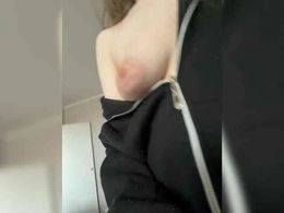 kisssssesmee past broadcast snapshot