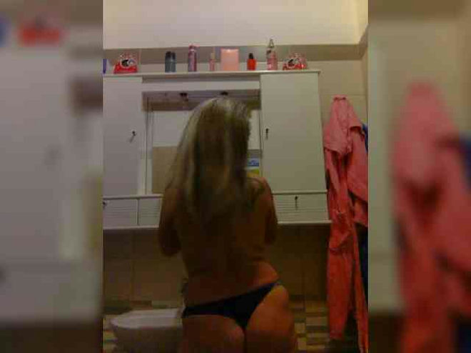 Dark-Angel-22 live webcam preview