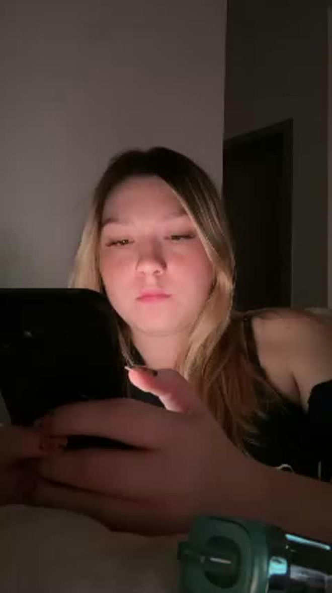spicyalexis live webcam preview