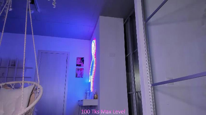innocentevee live webcam preview