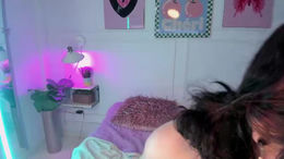 zoe_lynch_ past broadcast snapshot