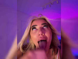 -AmazingBlonde- past broadcast snapshot