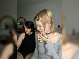 AliceAndMia past broadcast snapshot