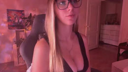 alexxxa_grace past broadcast snapshot