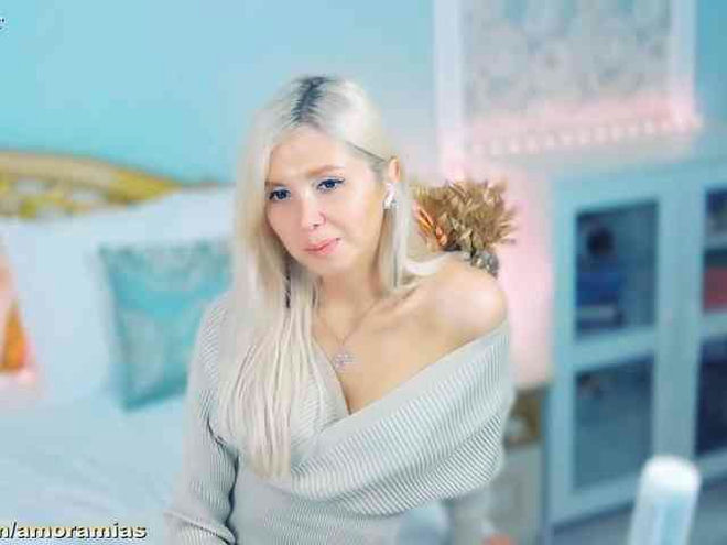 Amoramias live webcam preview
