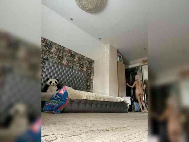 KateFoxxx028 live webcam preview