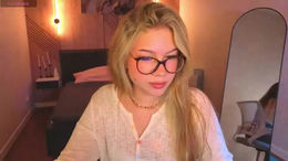 alessia_lee5 past broadcast snapshot