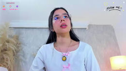 lara_jeean past broadcast snapshot