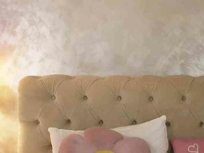 LeilaBie live webcam preview