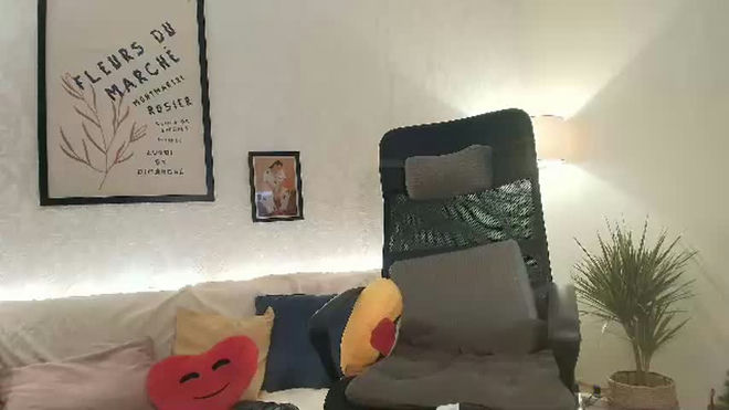 ophelia_blue live webcam preview