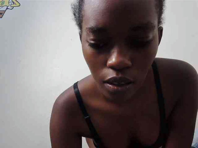 Sluttynanciee live webcam preview