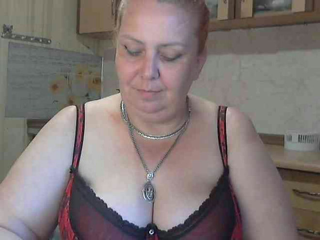 LilyTanya live webcam preview