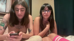 lesbianswhosquirt past broadcast snapshot