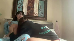 lesbianswhosquirt past broadcast snapshot