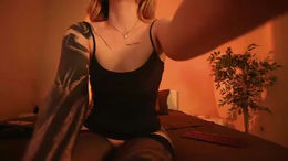 peach_in_stockings past broadcast snapshot