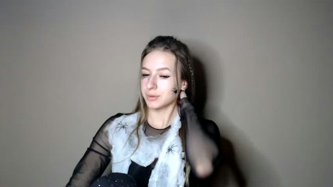 tiarasmile live webcam preview