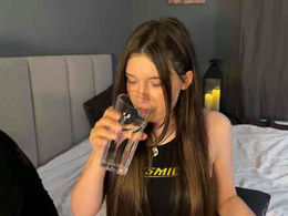 SasaKyraa webcam thumbnail