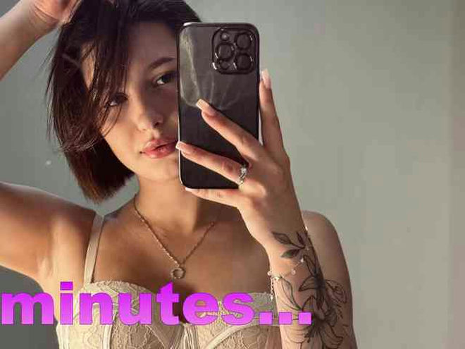 pearlmoonf live webcam preview