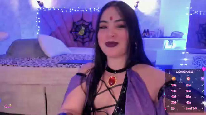 lana_queen13 live webcam preview
