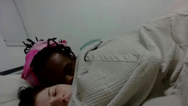 lustyoulove live webcam preview