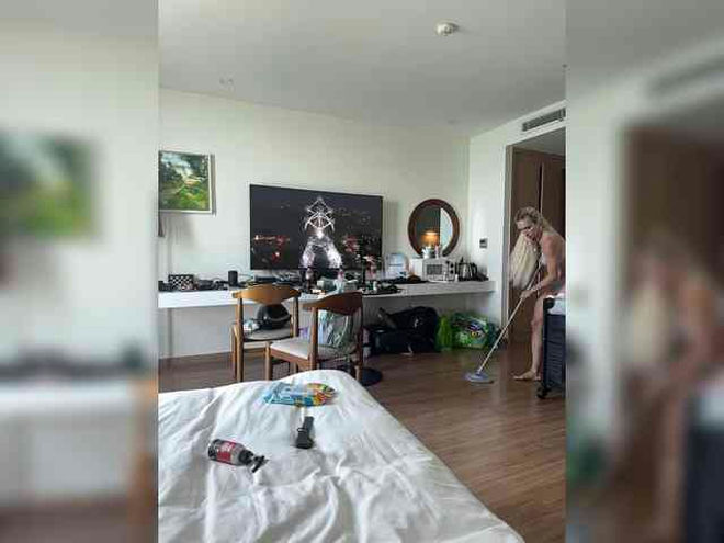 SnakeTina live webcam preview