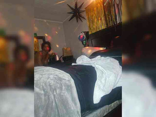 MrnMrsGoodi3tim3 live webcam preview