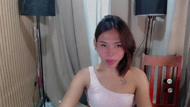 asian_naturalbeauty18 live webcam preview