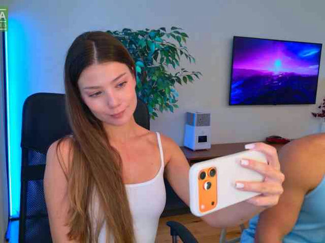 jony-jessica live webcam preview