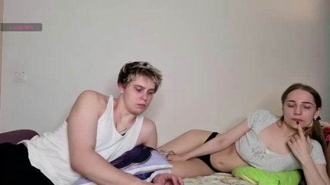 emily_and_ilumi live webcam preview