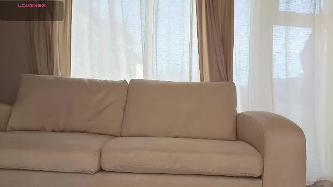 ellaxxxstar live webcam preview