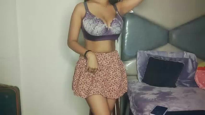 shreya_07 live webcam preview