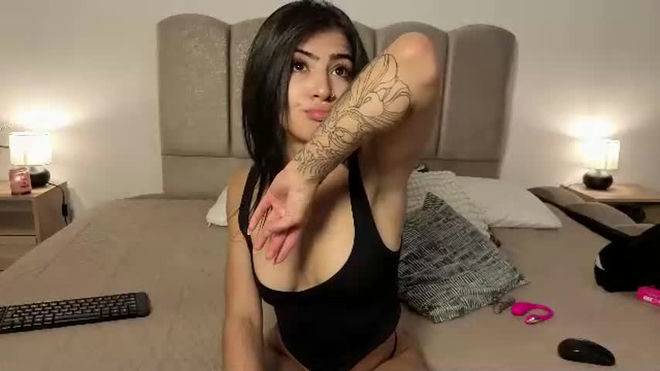 maily_moon_ live webcam preview