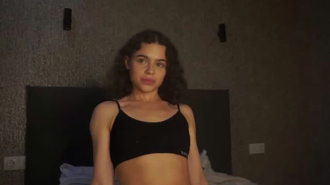 millyclaarss live webcam preview